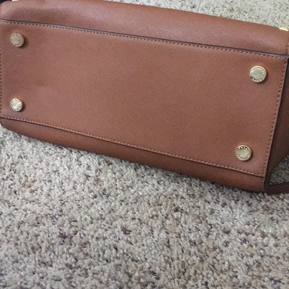 Michael Kors Selma Studded Large Messenger (Brown) - Picture 3 of 3